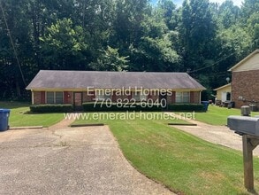 Building Photo - READY NOW!!!! 2 bedroom 1 bath