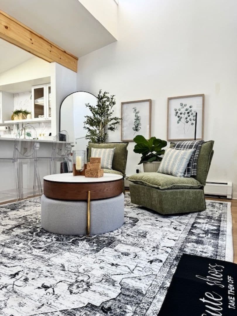 Building Photo - 148 E Hill Rd