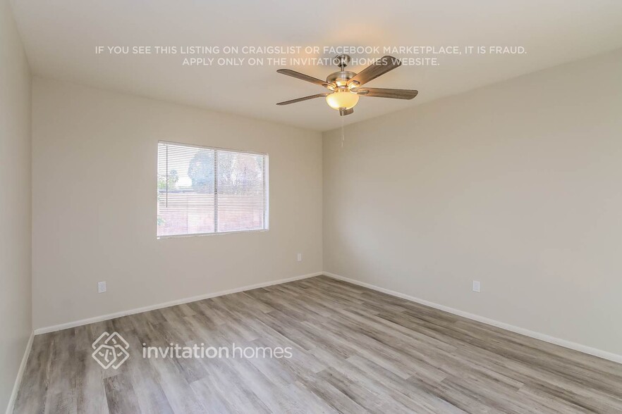 Building Photo - 2343 E Loma Vista Dr
