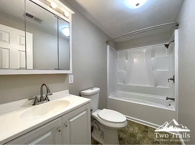 Building Photo - CHARMING 3 BED/2 BATH IN FLETCHER