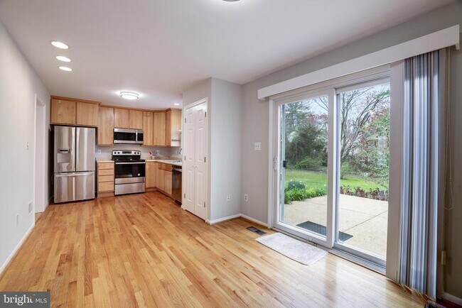 Building Photo - 9823 St Cloud Ct
