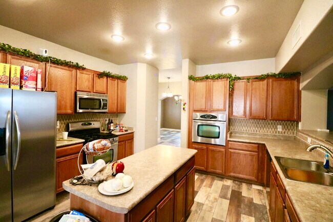 Building Photo - 12709 Tierra Lily Ct