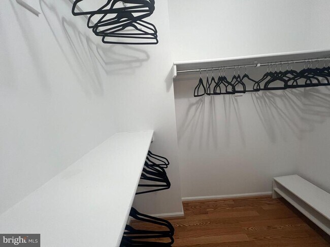 Building Photo - 1600 N Oak St