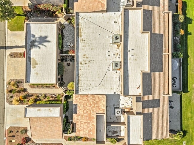 Building Photo - 76658 Daffodil Dr