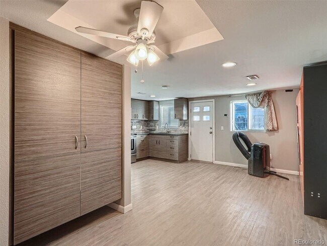 Building Photo - "Charming Studio Duplex Retreat in Englewood – Cozy 1 Bed, 1 Bath Gem!"