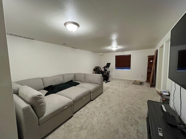 Building Photo - Fantastic Home in West Fort Collins