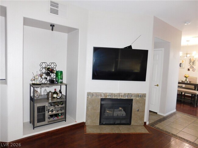 Building Photo - 3965 Palm Beach St