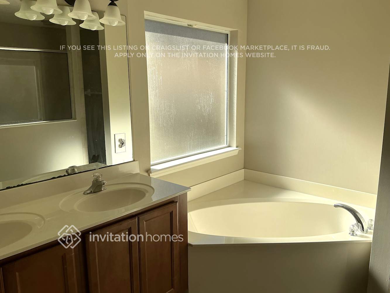 Building Photo - 3675 Blue Wing Ct