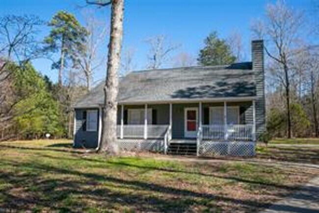 Building Photo - Call Sabrina at 757-767-0767 for more information