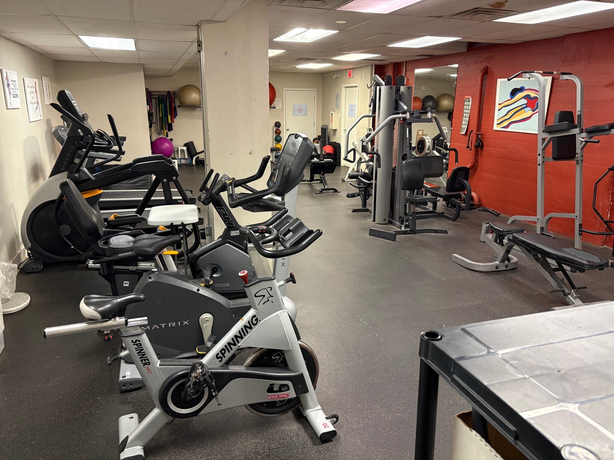 Building Photo - 4637 Pine St