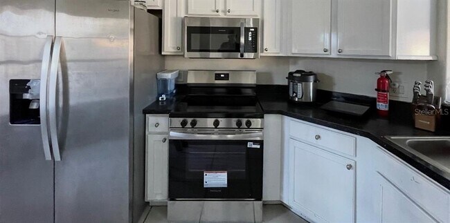 Building Photo - 326 Chelmsford Ct