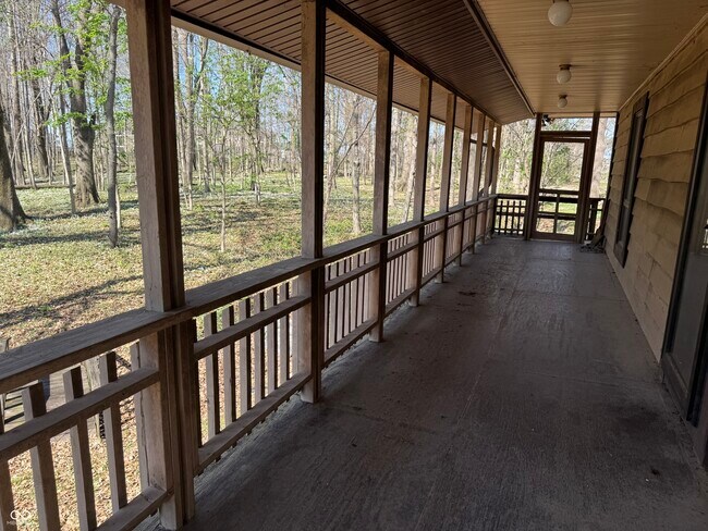 Building Photo - 1365 W Stones Crossing Rd