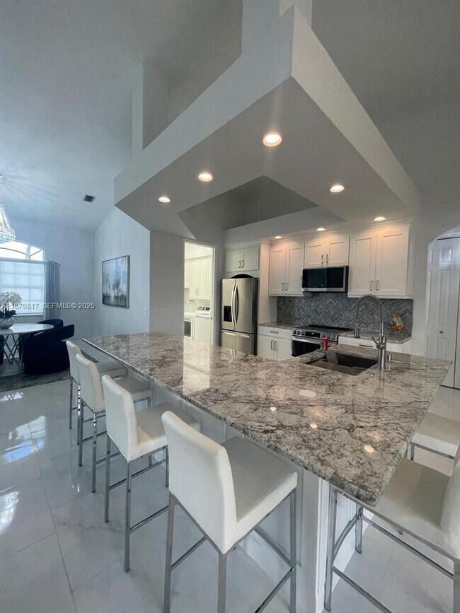 Building Photo - 8268 Southwind Bay Cir