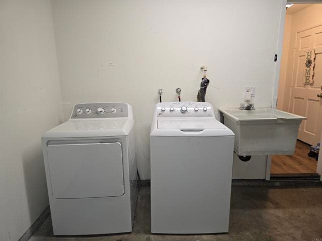 Building Photo - 2135 E Valley Pkwy