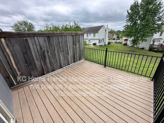 Building Photo - 6633 W 151st Pl