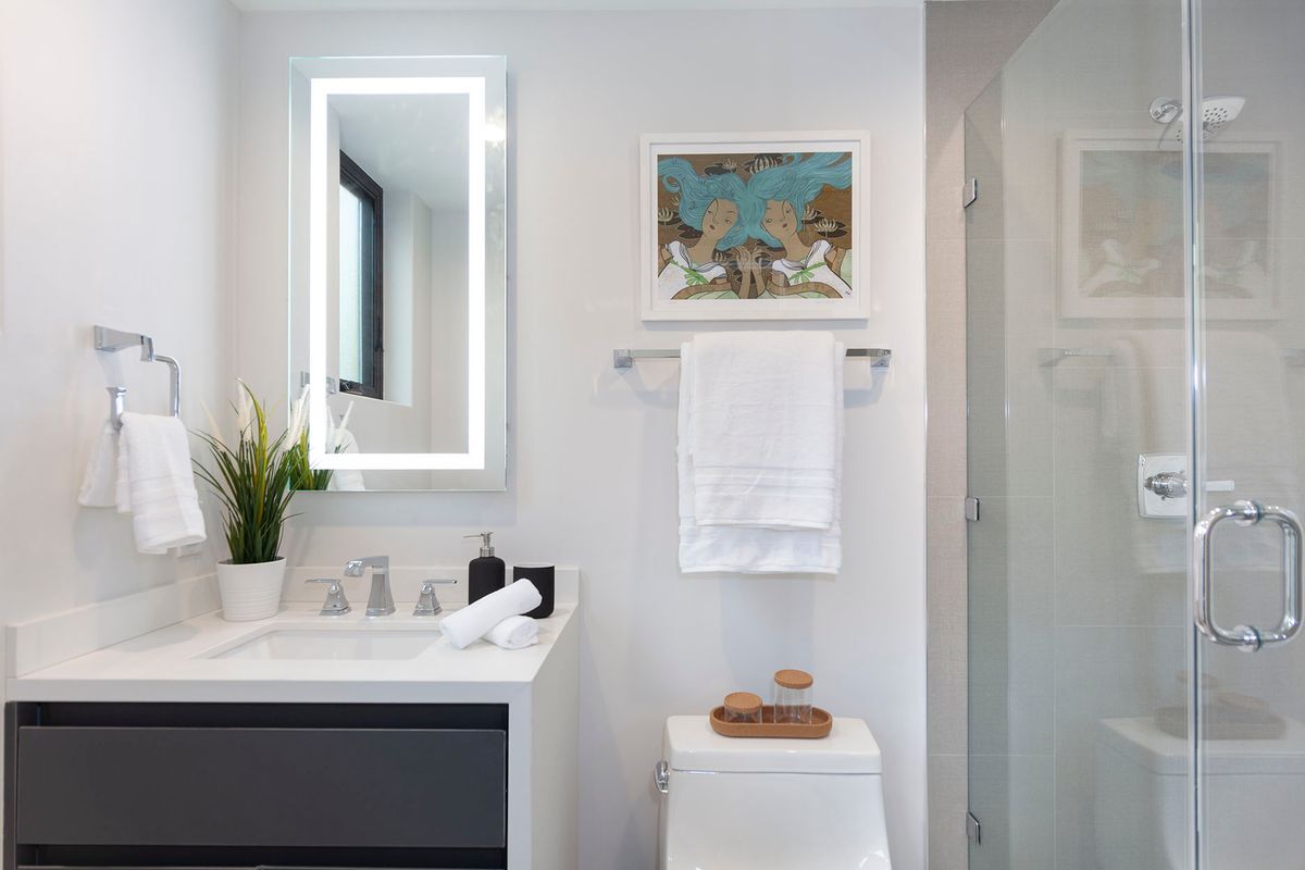 Building Photo - 1059 Elm Ave