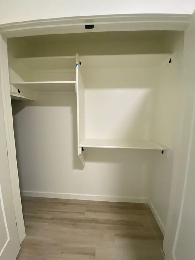 Building Photo - Teton River Lofts 2107