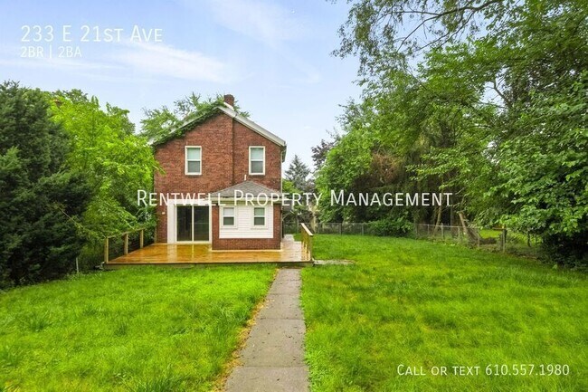Building Photo - 233 E 21st Ave