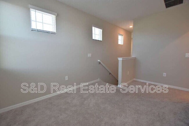 Building Photo - 6728 Great Bear Dr