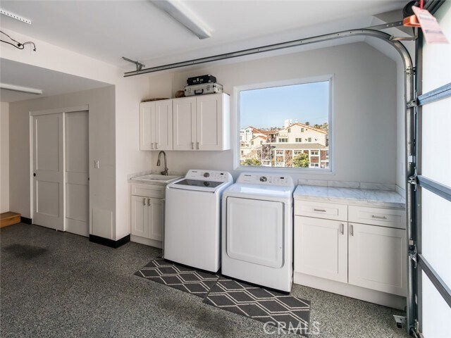 Building Photo - 314 Dahlia Pl