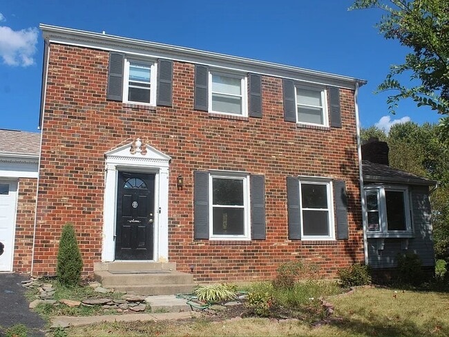 Building Photo - 750 Hickory Ct
