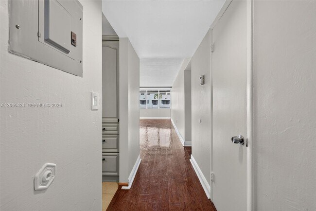 Building Photo - 8233 Harding Ave