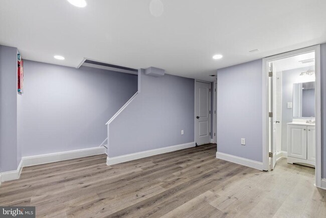 Building Photo - 811 Mildred Ave