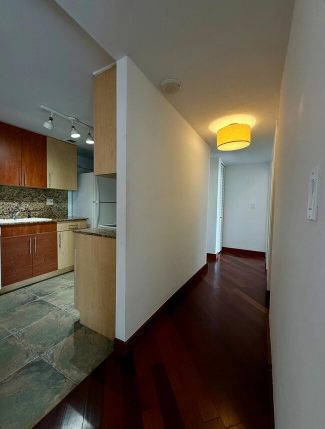 Building Photo - 2451 Brickell Ave