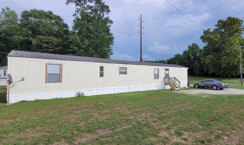 Primary Photo - 612 S Oak Forest Rd
