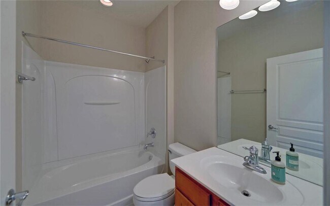 Building Photo - 6224 Ivy Stone Way