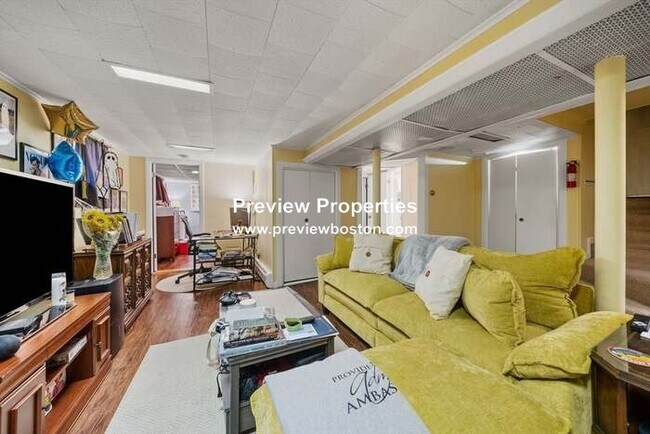 Building Photo - 41 Donnybrook Rd