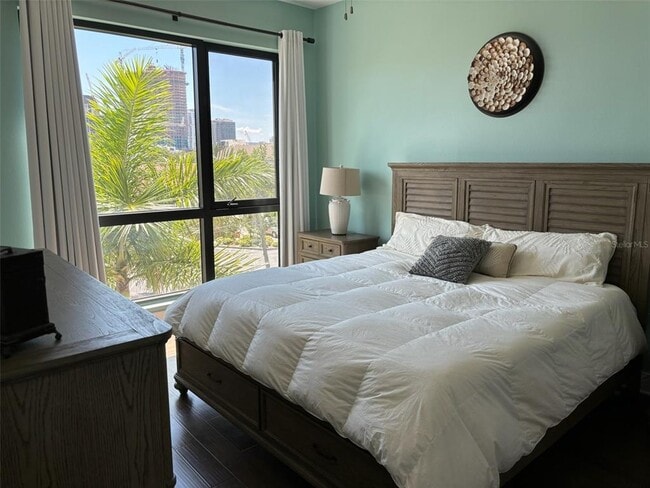 Building Photo - 130 8th St N