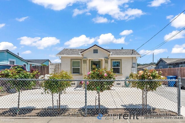 Primary Photo - 2 br, 1 bath House - 24770 Soto Road, Hayw...