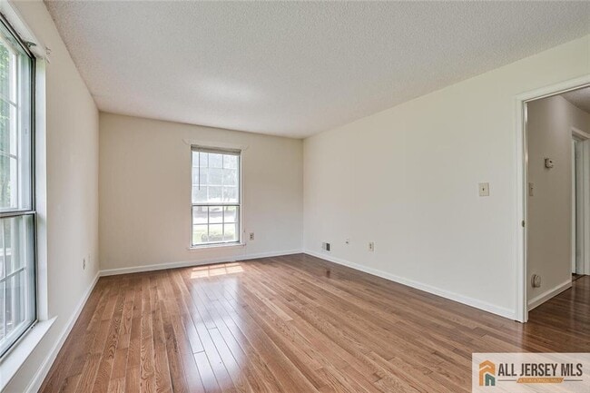 Building Photo - 298 Wimbeldon Ct