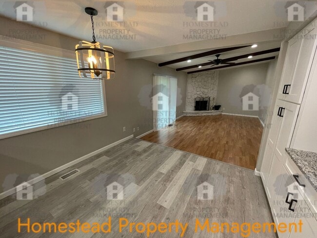 Building Photo - OUTSTANDING KEIZER LOCATION!