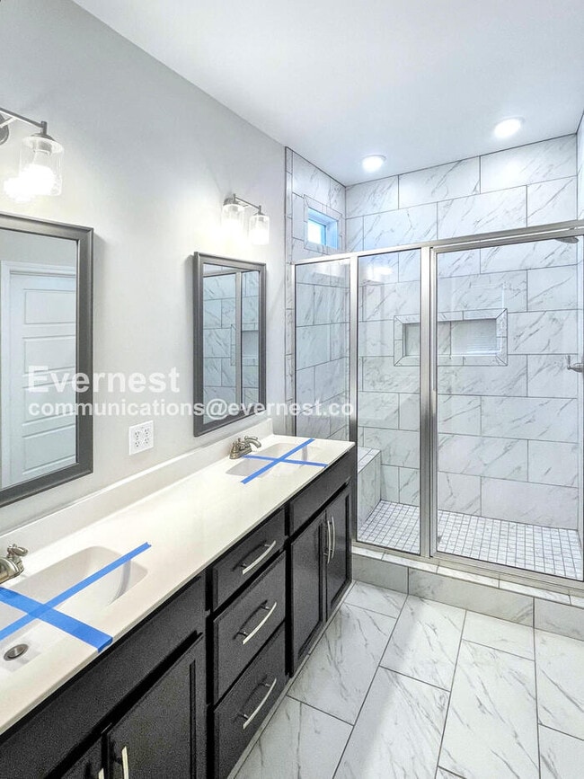 Building Photo - 637 Battery Ct