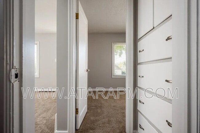 Building Photo - 291 S 800 W