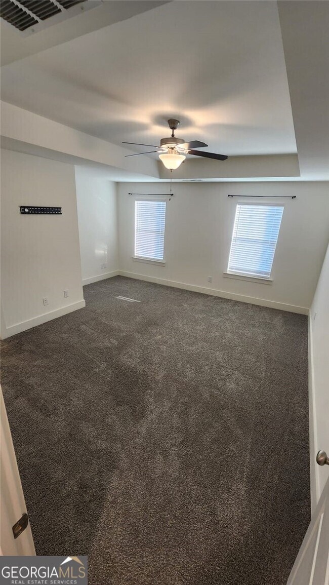 Building Photo - 300 Auburn Valley Wy