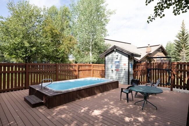 Building Photo - 3377 Sunburst Ct