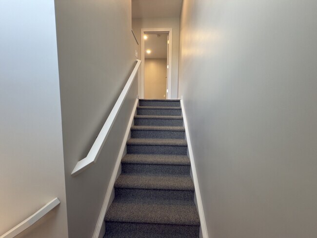 Building Photo - 209 Terrace Dr