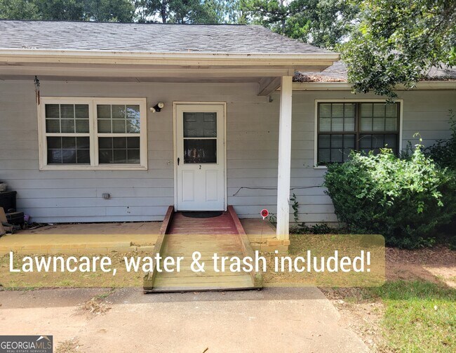 Primary Photo - 8 Candlewood Terrace NE