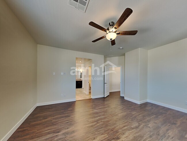 Building Photo - 7656 Mallard Bay Ave
