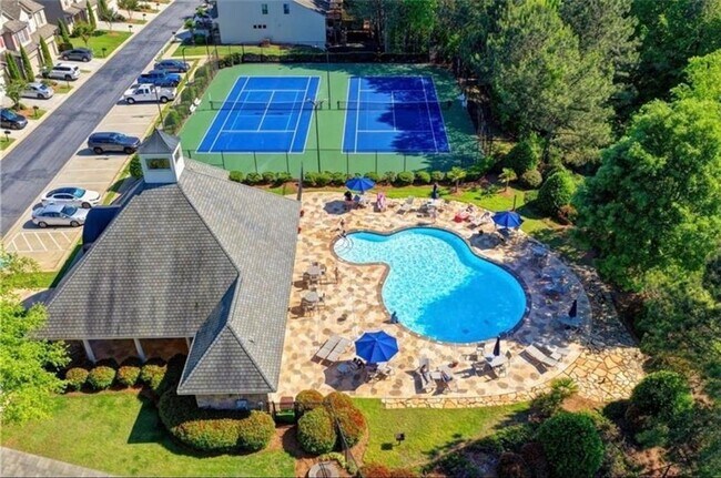 Building Photo - 1655 Township Cir