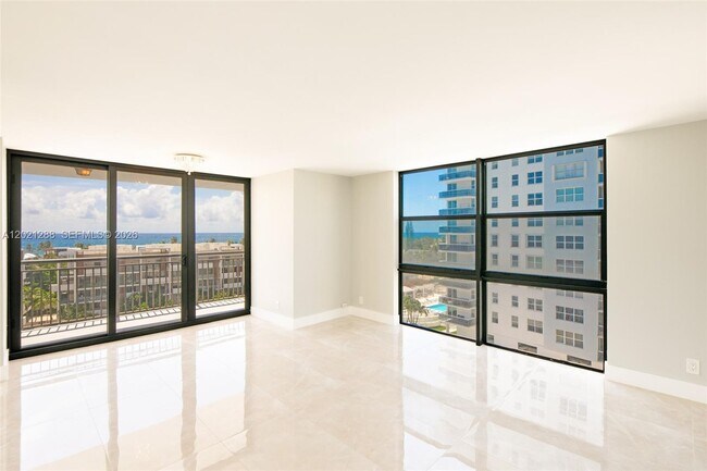 Building Photo - 3031 N Ocean Blvd