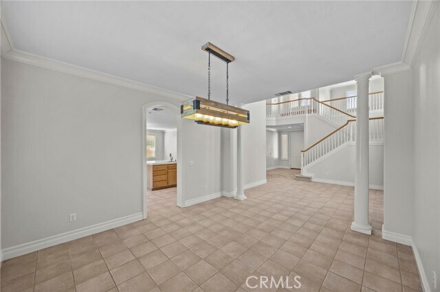 Building Photo - 5050 Stone Ridge Dr