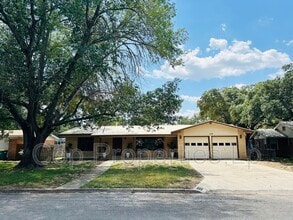 Building Photo - 129 Beechwood Ave