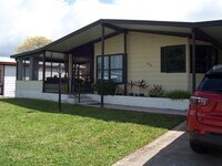 Building Photo - 630 Sun Ray Ct