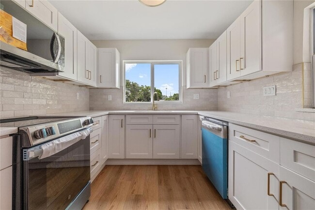 Building Photo - 8916 Memorial Hwy