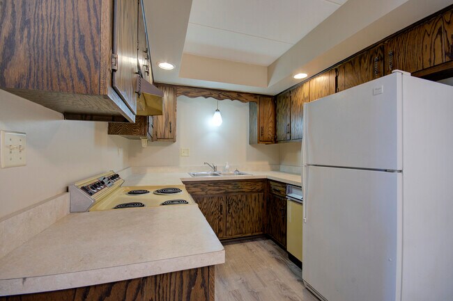 Building Photo - 1608 Richmond Cir
