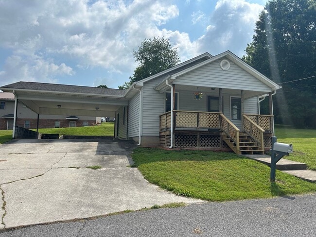 Building Photo - 2 Bedroom, 1 Bath One Level Blountville
